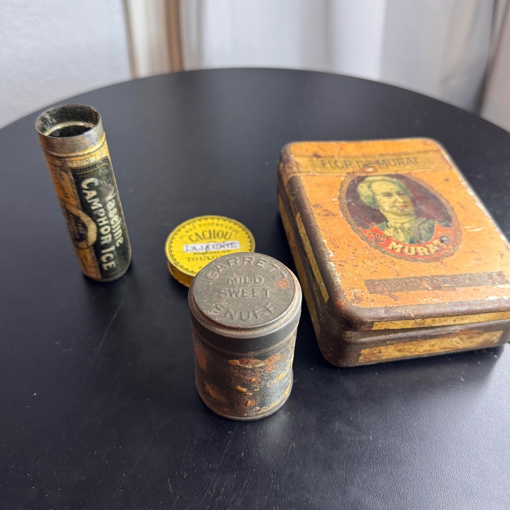 Antique Tin Vintage Collectible Rustic Container Lot of 4 Canisters‎